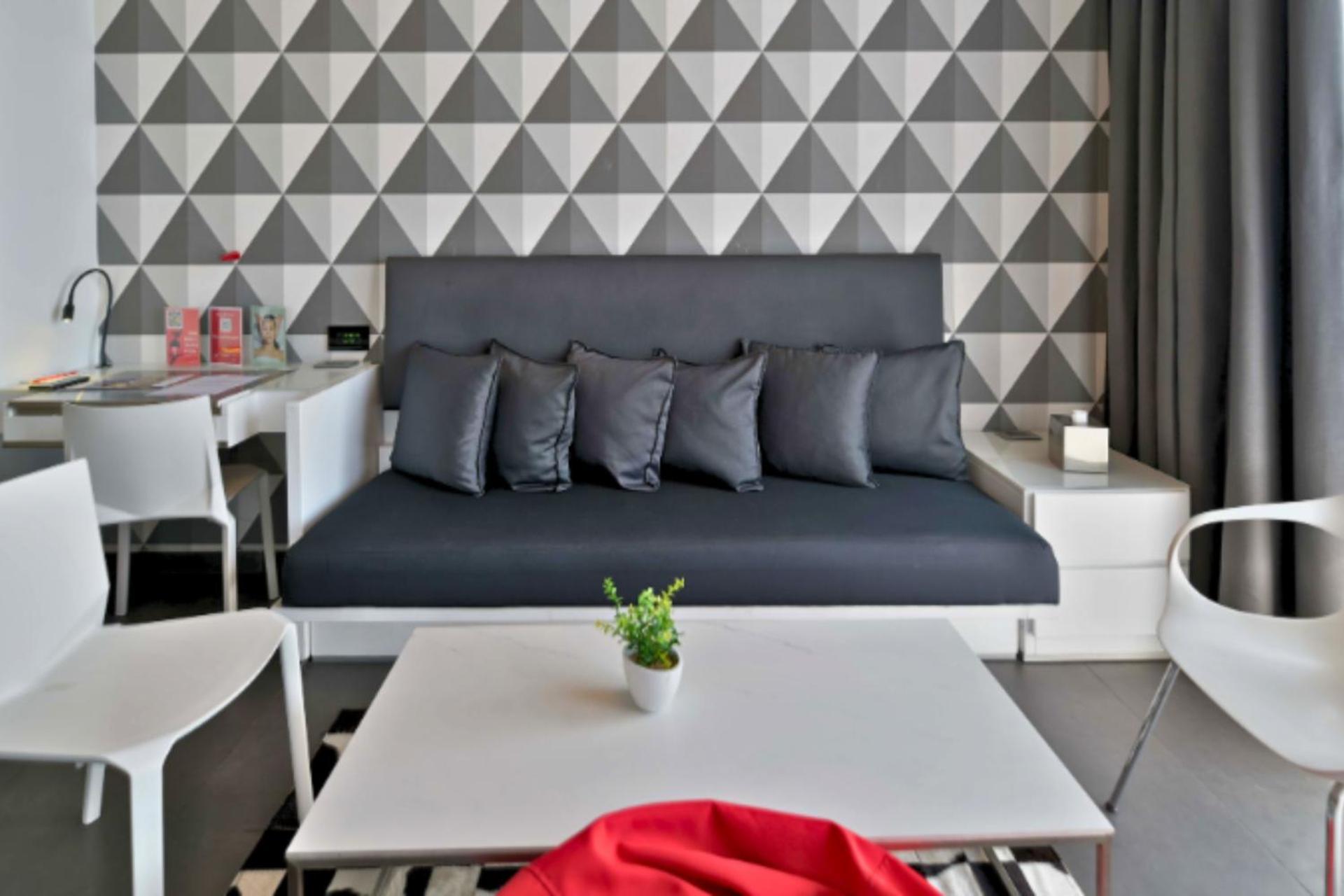 The Smallville 5* Beirut