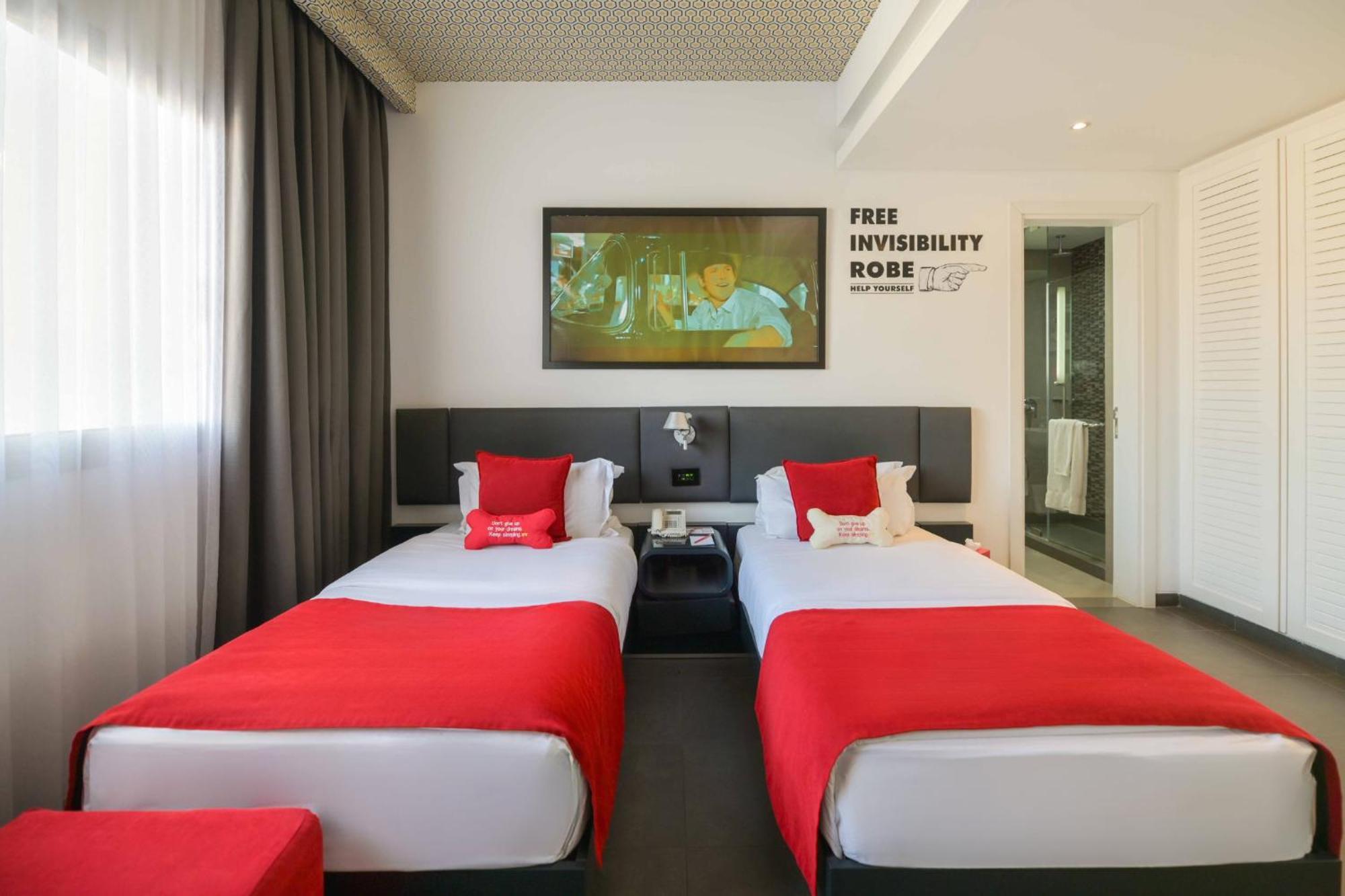 The Smallville 5* Beirut